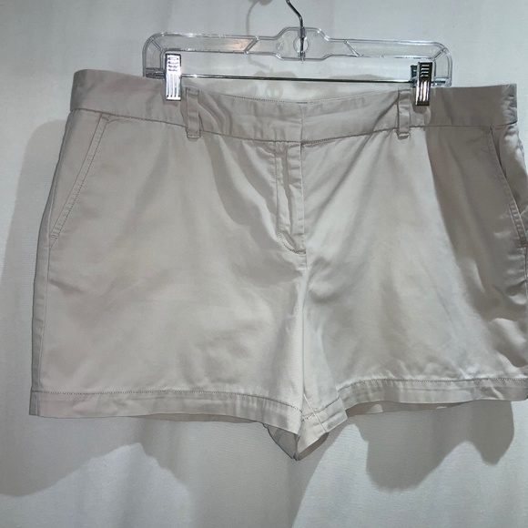 Ann Taylor Loft 4” short Sz 16 pockets front zip - Picture 1 of 5